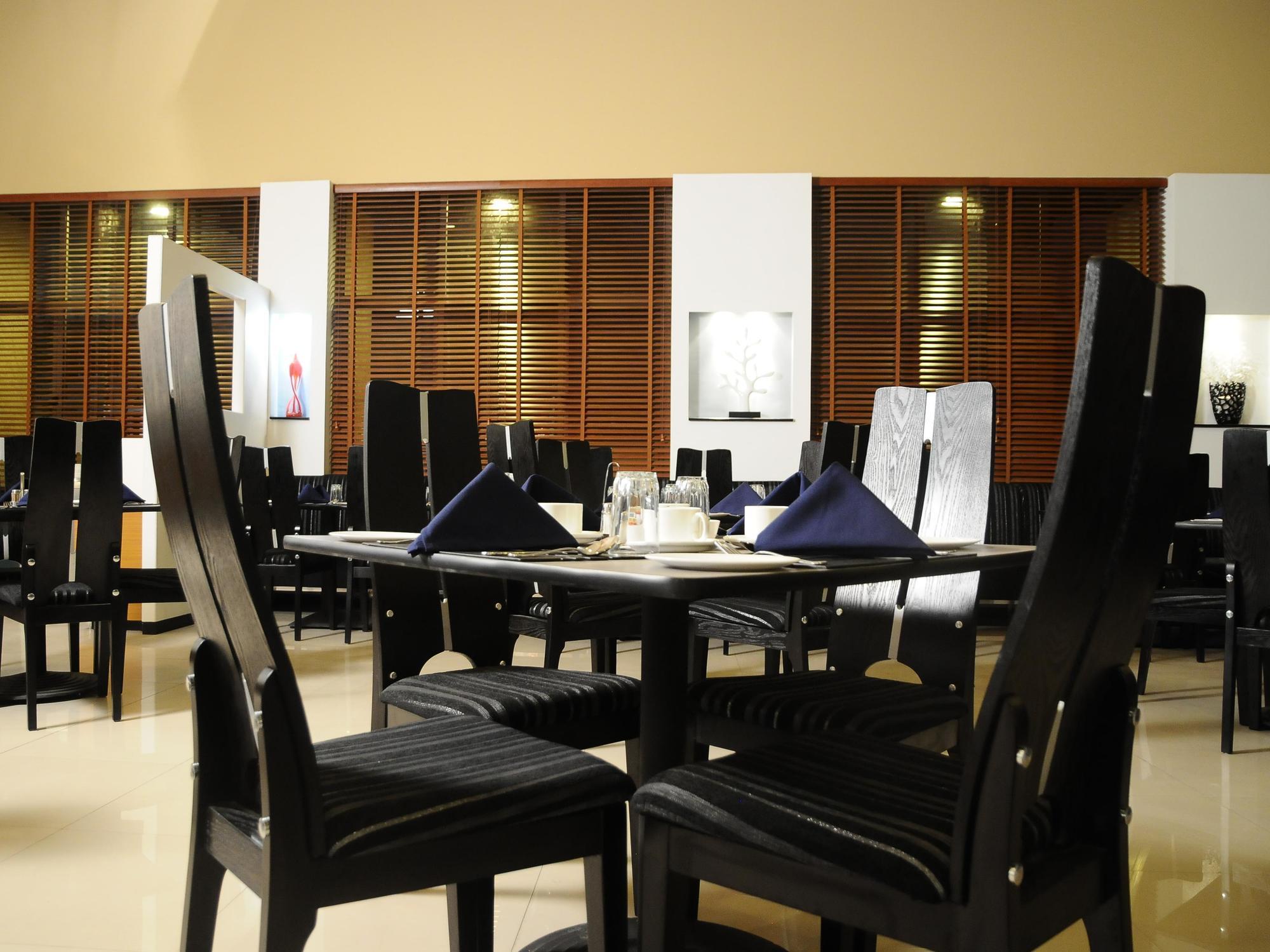Hi 5 Hotel & Experience Nashik Exterior photo