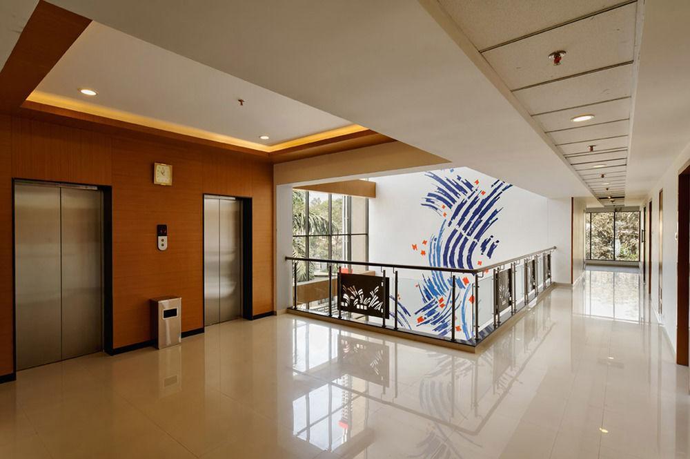 Hi 5 Hotel & Experience Nashik Exterior photo