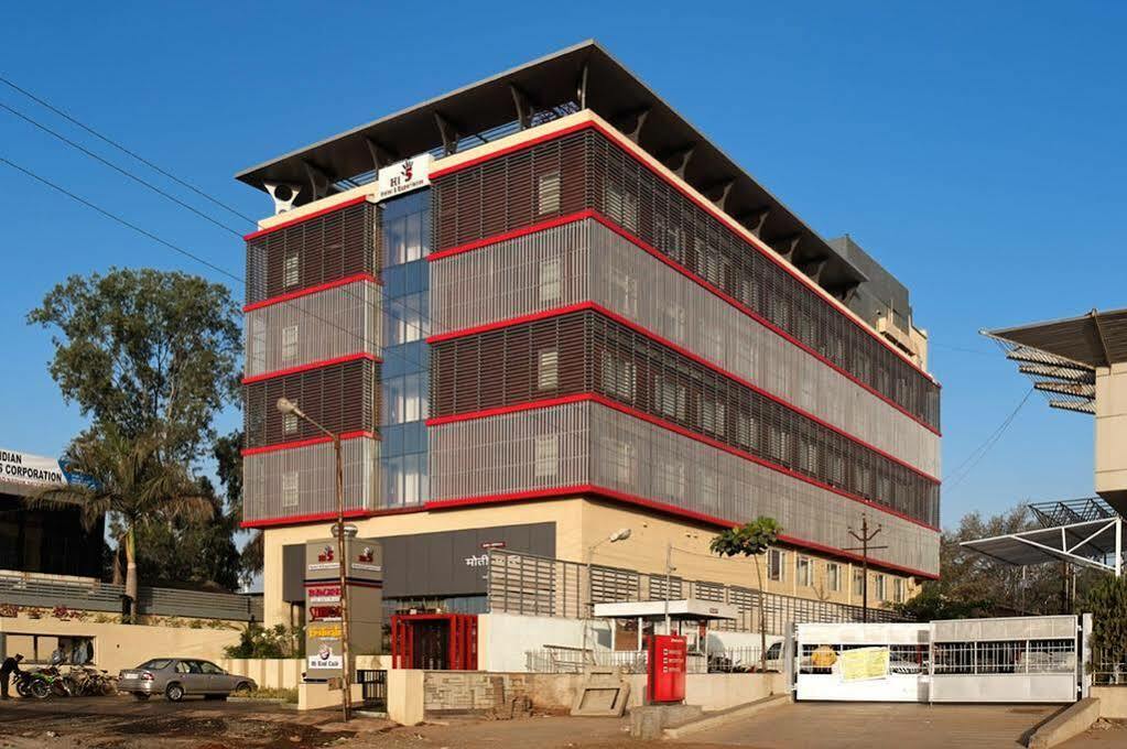 Hi 5 Hotel & Experience Nashik Exterior photo