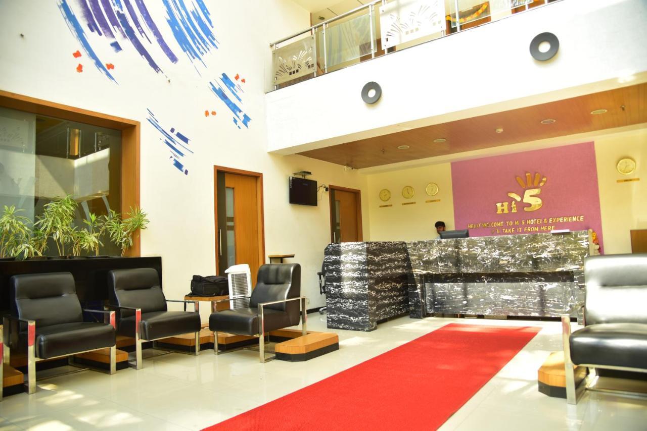 Hi 5 Hotel & Experience Nashik Exterior photo