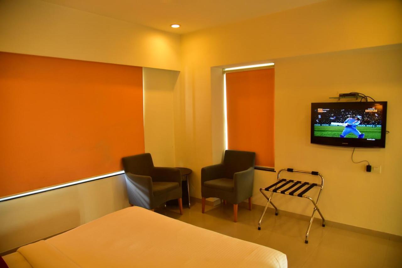Hi 5 Hotel & Experience Nashik Exterior photo